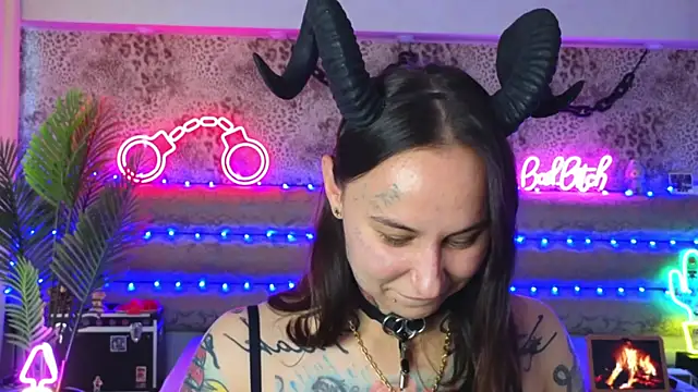 Cool Freak  online show from May 24, 10:15 am