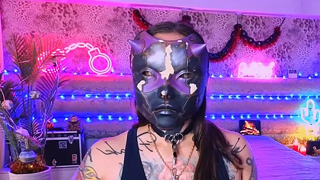 Cool Freak  online show from November 16, 10:42 am