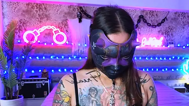 Cool Freak  online show from October 16, 10:34 am