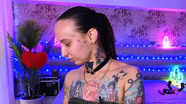 Cool Freak  online show from March 10, 10:18 am