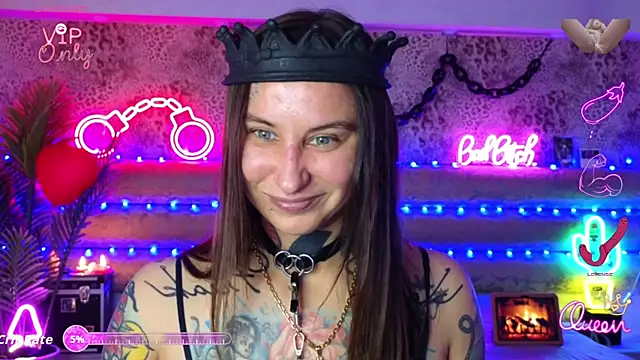 Cool Freak  online show from April 9, 10:10 am