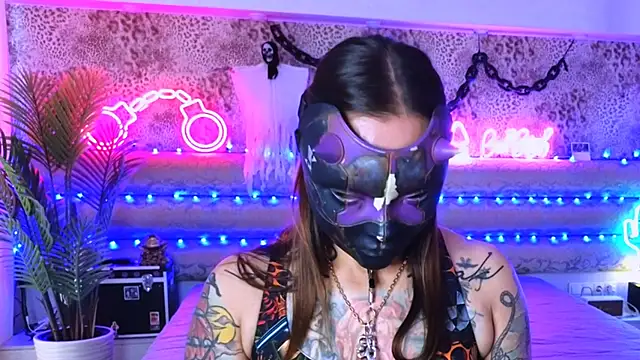 Cool Freak  online show from October 18, 10:28 am