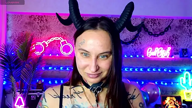 Cool Freak  online show from January 9, 10:22 am