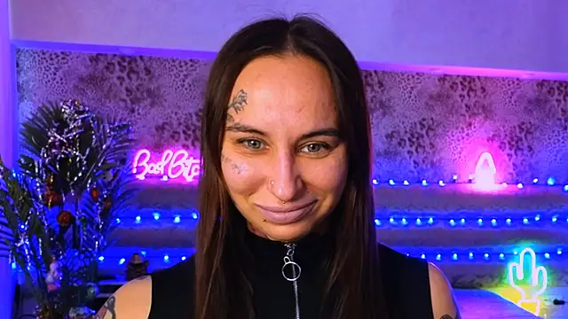 Cool Freak  online show from January 2, 9:22 am