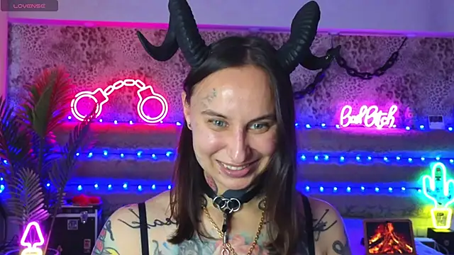Cool Freak  online show from May 15, 10:02 am