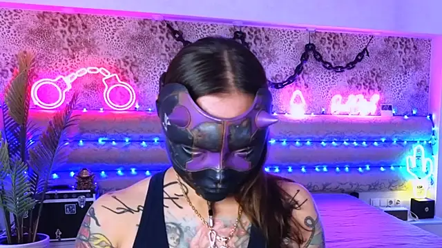 Cool Freak  online show from October 6, 10:27 am