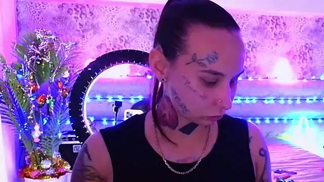 Cool Freak  online show from December 23, 11:25 am