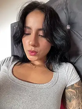 Ale Lewis online show from March 9, 8:45 pm