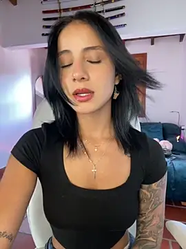 Snapshot of Ale_Lewis chatting on September 26, 9:10 pm Ale Lewis online show from September 26, 9:10 pm