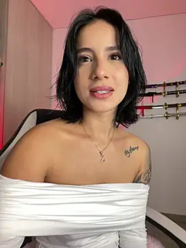 Snapshot of Ale_Lewis chatting on January 25, 11:43 pm Ale Lewis online show from January 25, 11:43 pm