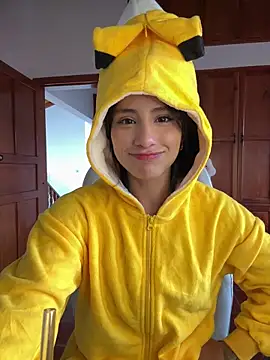 Ale Lewis online show from February 8, 9:23 pm