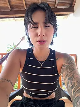 Ale Lewis online show from July 8, 8:31 pm