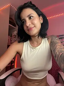 Snapshot of Ale_Lewis chatting on March 1, 3:21 am Ale Lewis online show from March 1, 3:21 am