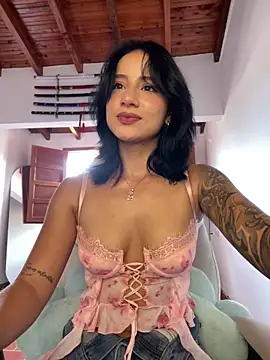 Snapshot of Ale_Lewis chatting on November 26, 7:58 pm Ale Lewis online show from November 26, 7:58 pm