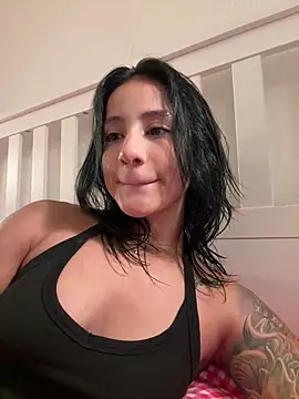 Snapshot of Ale_Lewis chatting on November 7, 7:07 pm Ale Lewis online show from November 7, 7:07 pm