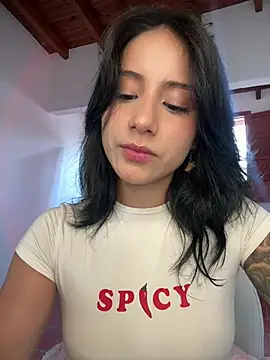 Ale Lewis online show from April 7, 10:00 pm