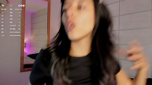 NanaRott online show from March 19, 7:47 pm