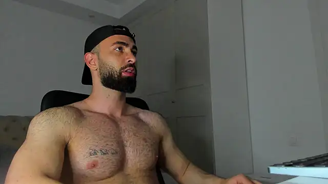 MichaelMasterss online show from May 9, 8:01 pm