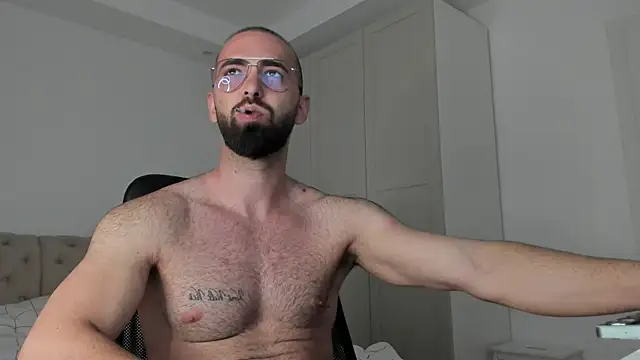 MichaelMasterss online show from June 24, 5:44 pm