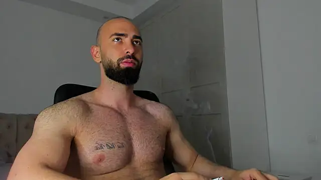 MichaelMasterss online show from May 6, 8:35 pm