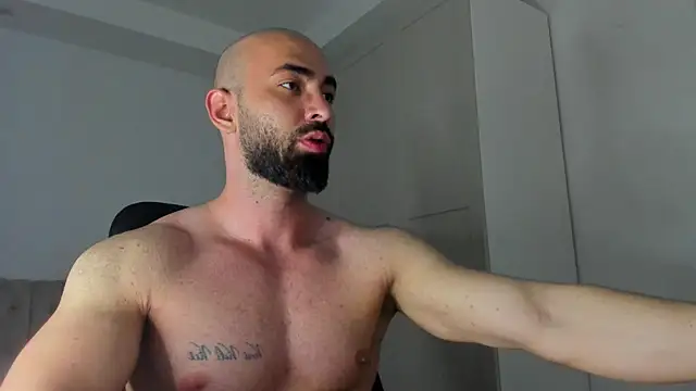 MichaelMasterss online show from April 27, 9:02 pm