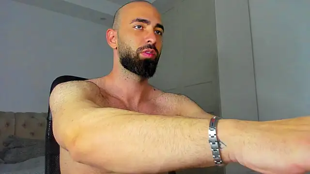 MichaelMasterss online show from May 7, 7:39 pm