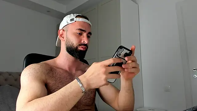 MichaelMasterss online show from March 28, 9:27 pm