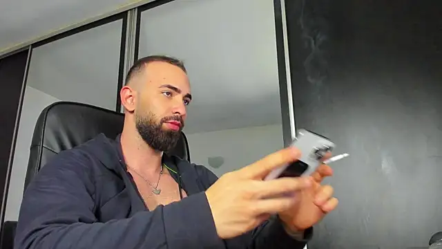 Snapshot of MichaelMasterss chatting on March 20, 1:26 pm MichaelMasterss online show from March 20, 1:26 pm