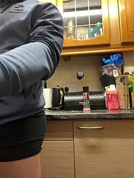 bigbrown- online show from March 13, 5:54 am