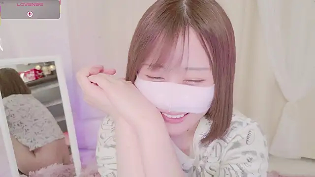 Snapshot of Yuu__k chatting on February 16, 4:32 pm Yuu k online show from February 16, 4:32 pm