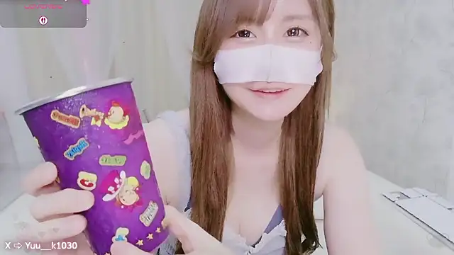 Snapshot of Yuu__k chatting on October 1, 3:49 pm Yuu k online show from October 1, 3:49 pm