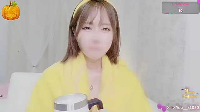 Yuu  k online show from October 29, 3:11 pm