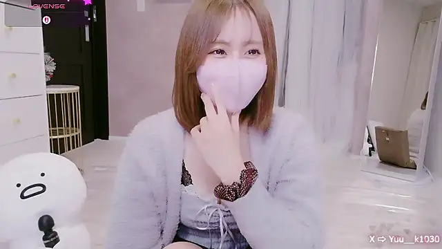 Yuu  k online show from December 5, 2:59 pm