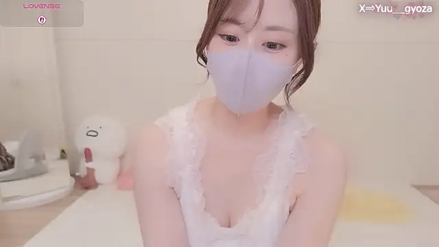 Yuu  k online show from May 12, 2:34 pm
