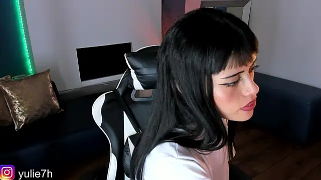  Jessy Moon  online show from March 17, 7:39 pm