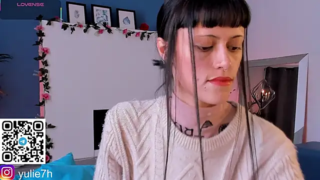  Jessy Moon  online show from February 18, 7:10 pm