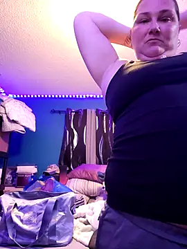 SexyNikki6969 online show from April 3, 12:17 am