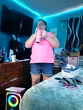 SexyNikki6969 online show from April 22, 12:12 pm