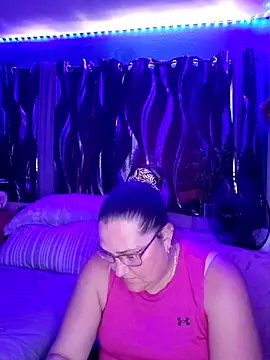 SexyNikki6969 online show from April 14, 10:26 pm