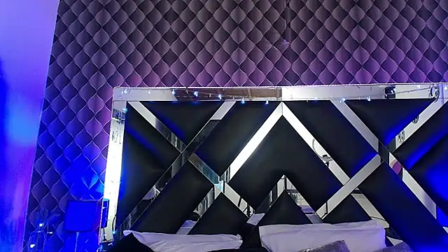 Snapshot of victoriaa_lee_ chatting on February 8, 7:00 pm victoriaa lee online show from February 8, 7:00 pm