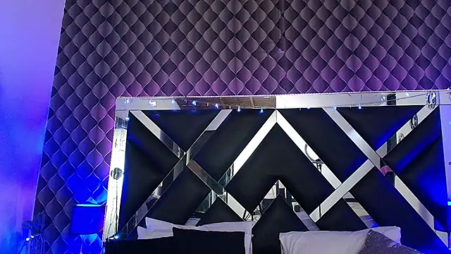 Snapshot of victoriaa_lee_ chatting on June 25, 7:52 pm victoriaa lee online show from June 25, 7:52 pm