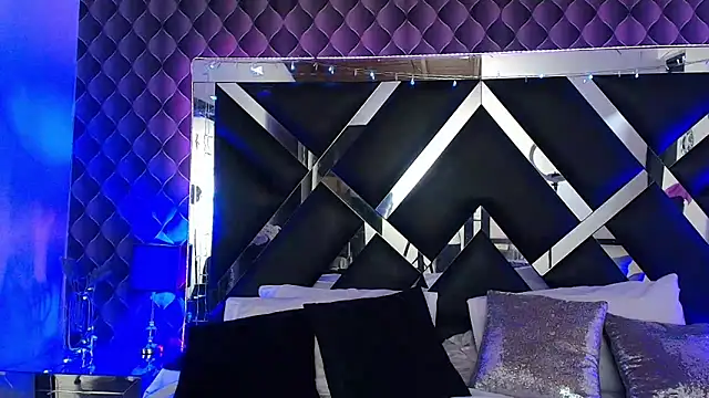 Snapshot of victoriaa_lee_ chatting on June 4, 7:18 pm victoriaa lee online show from June 4, 7:18 pm