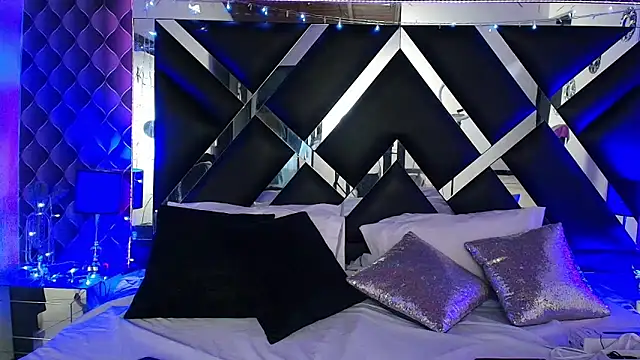 victoriaa lee  online show from March 28, 7:37 pm