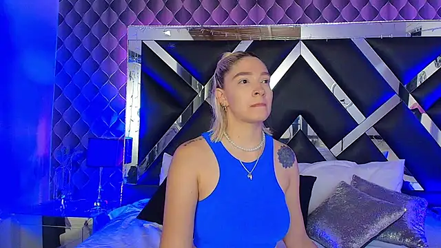 victoriaa lee  online show from March 19, 7:36 pm