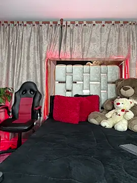 Snapshot of serena_willow chatting on March 10, 9:34 am serena willow online show from March 10, 9:34 am