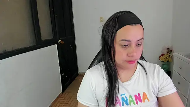 Snapshot of smile_sweetpao chatting on November 12, 1:04 pm smile sweetpao online show from November 12, 1:04 pm