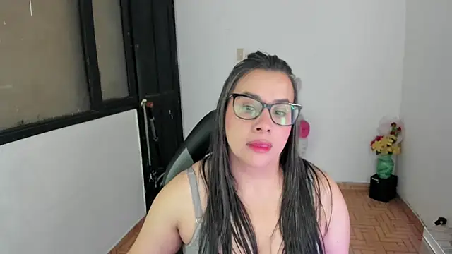 Snapshot of smile_sweetpao chatting on December 17, 12:37 am smile sweetpao online show from December 17, 12:37 am