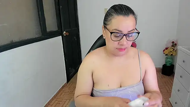 Snapshot of smile_sweetpao chatting on November 7, 12:42 pm smile sweetpao online show from November 7, 12:42 pm