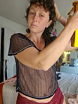 Snapshot of mossy_kiss chatting on November 6, 7:29 pm mossy kiss online show from November 6, 7:29 pm