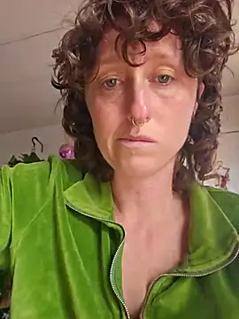 Snapshot of mossy_kiss chatting on December 14, 7:52 pm mossy kiss online show from December 14, 7:52 pm